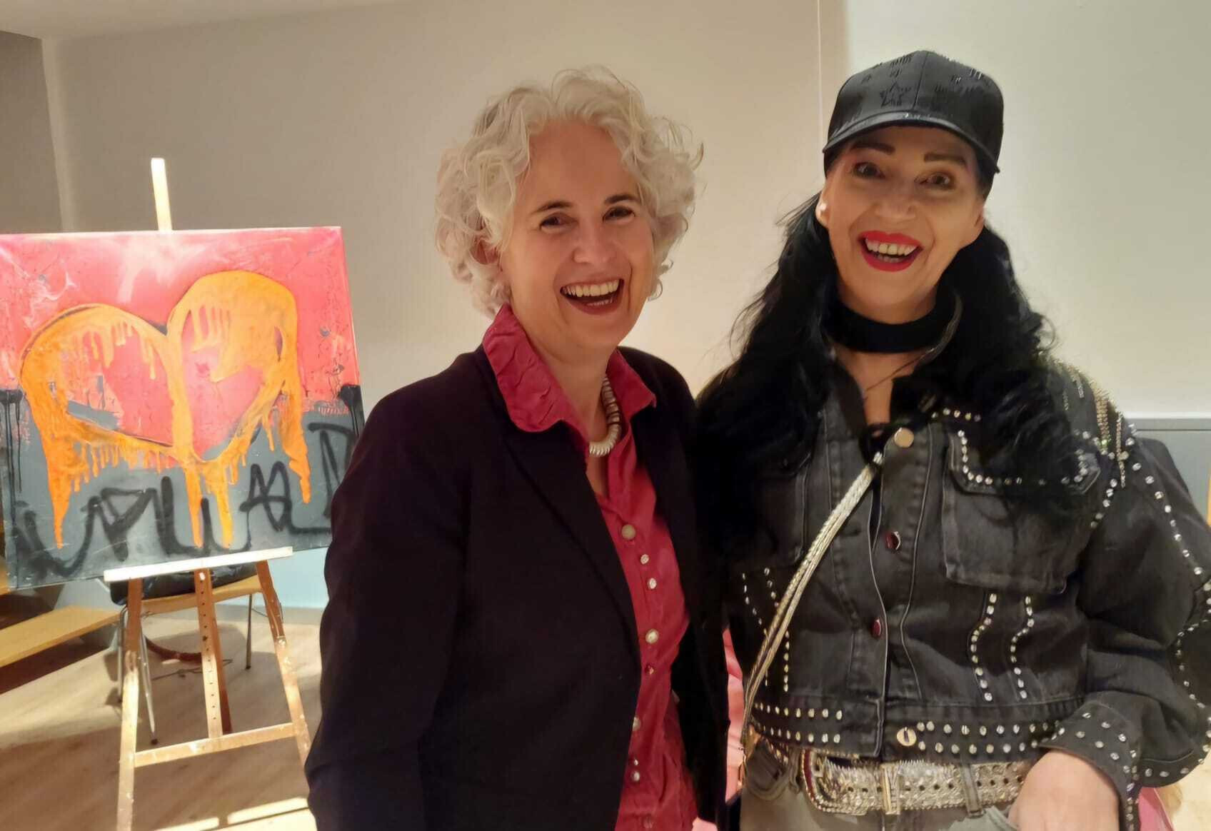 Auch an der Verleihung des Kulturpreises anwesend: Gemeindepräsidentin Rebekka Bernhardsgrütter Derungs.